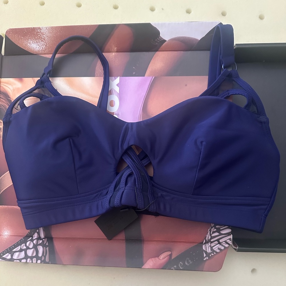 Fox box set: size small Navy blue